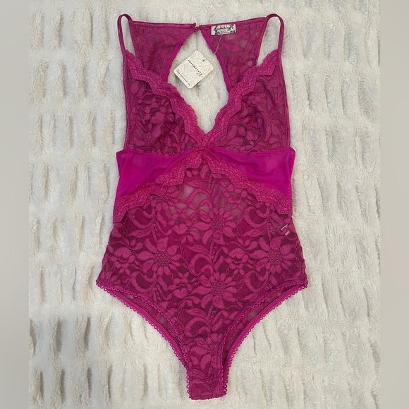 Free People FUCHSIA FIZZ Speed Date Lace Bodysuit, US Small NWT - Picture 2 of 10